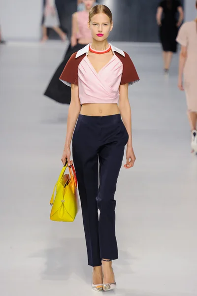 Look 18